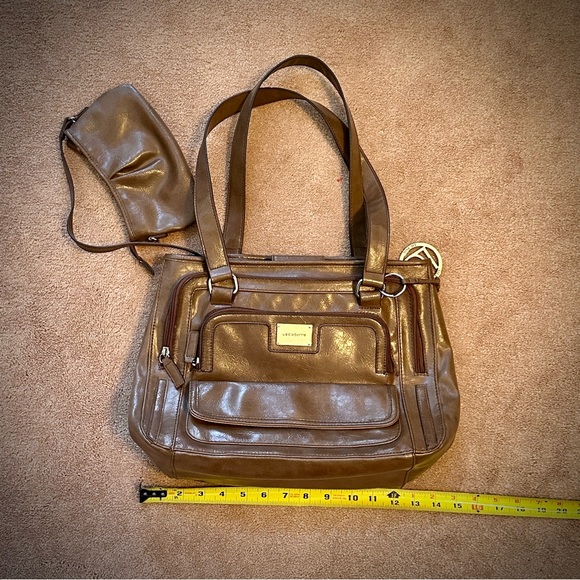 Liz Claiborne Women’s Combination Shoulder Bag - Picture 3 of 15